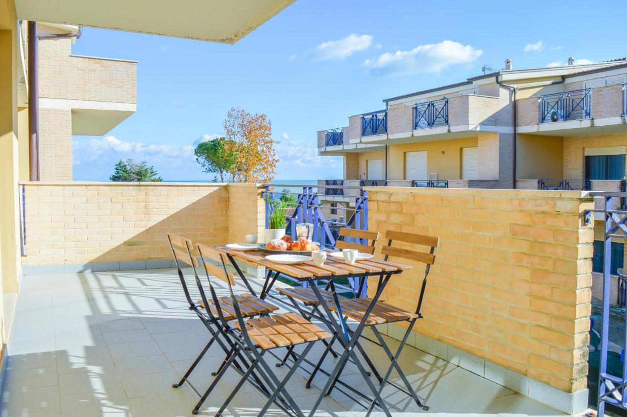 Homiday - Green Bay Village Pineto Exterior photo